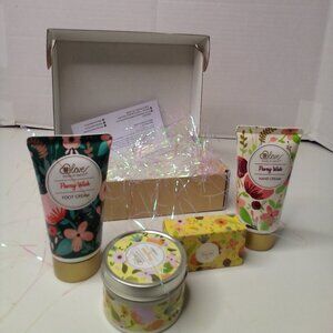 Body & Earth Love Set Hand Cream Foot Cream Soap Candle